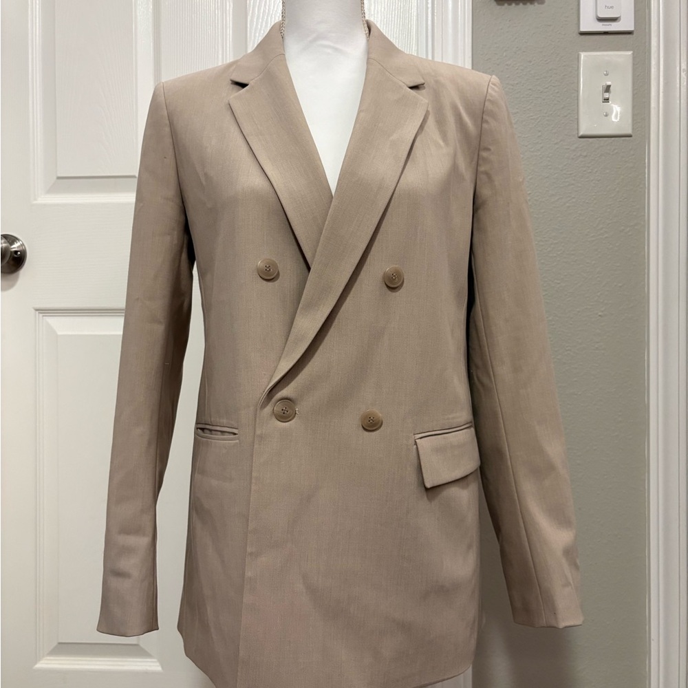 Uniqlo Classic Tan Oversized Blazer